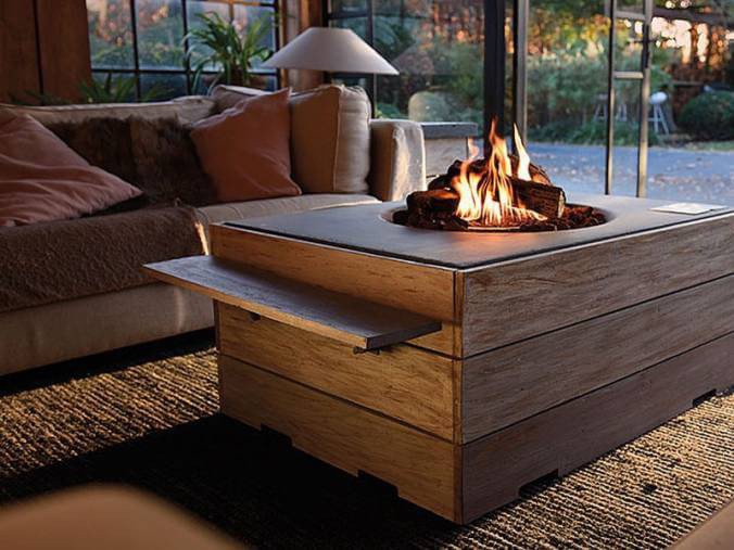 Mesas de patio con chimenea