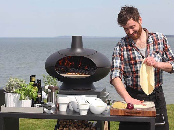El horno de pizza al aire libre de Morso