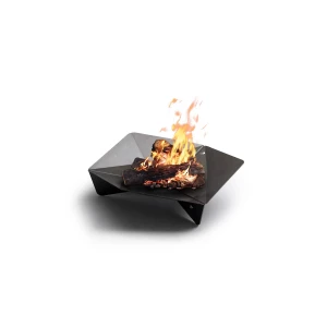 Brasero Höfats TRIPLE 65 en acero corten o negro, diseño circular de 65 cm ideal para espacios exteriores