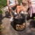 Pozo de fuego transportable con parrilla. productos de bioetanol-chimeneas para exterior jardín y patio