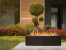 Chimenea a gas de exterior Planika Galio en acabado acero negro y con sistema de control manual
